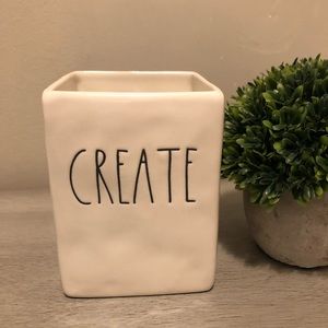 RAE DUNN CREATE Holder NEW